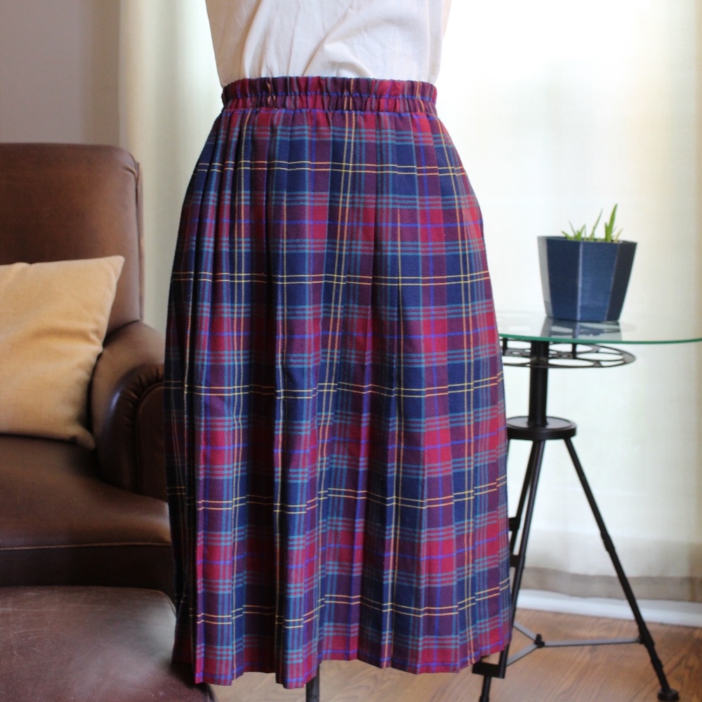 Below-Knee Red and Blue Plaid Skirt